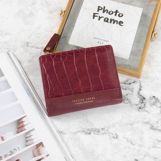 Portefeuille Chic à Motifs Crocodile en Tendances